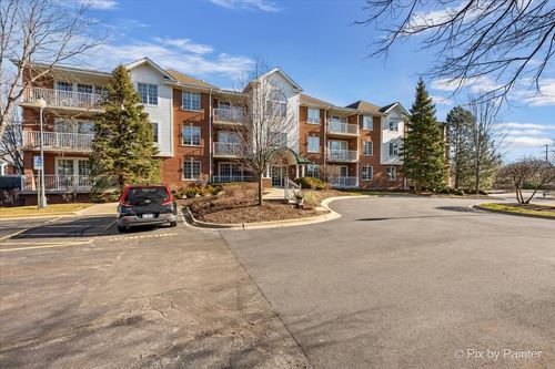 apt-102-543 Hough St, Barrington, IL, 60010-3045 | Card Image
