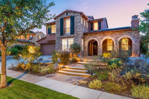 2713 Vistamonte Gln, Escondido, CA, 92027 | Card Image