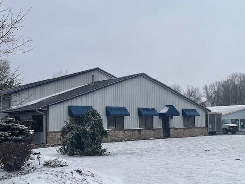 bldg-paw-138 Ampey Rd, Paw Paw, MI, 49079-1815 | Card Image