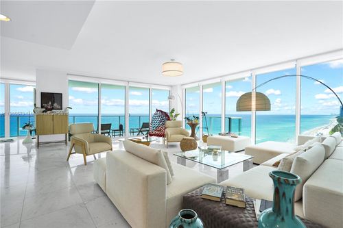 1901-3951 S Ocean Dr, Hollywood, FL, 33019-3053 | Card Image
