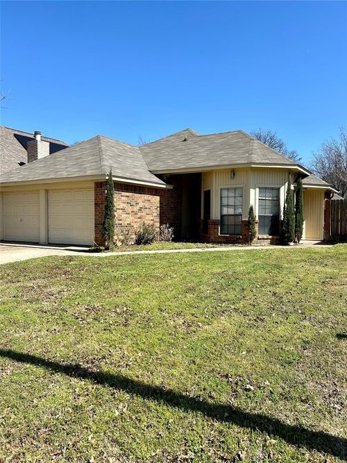 4131 Crossgate Ct, Arlington, TX, 76016-4207 | Card Image
