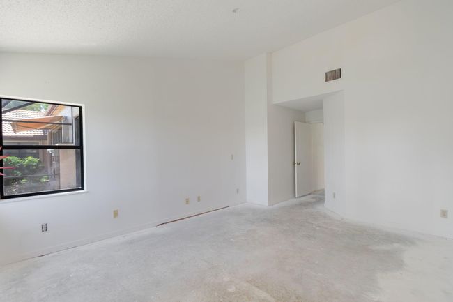 8057 Cassia Dr, Condo with 3 bedrooms, 2 bathrooms and null parking in Boynton Beach FL | Image 22