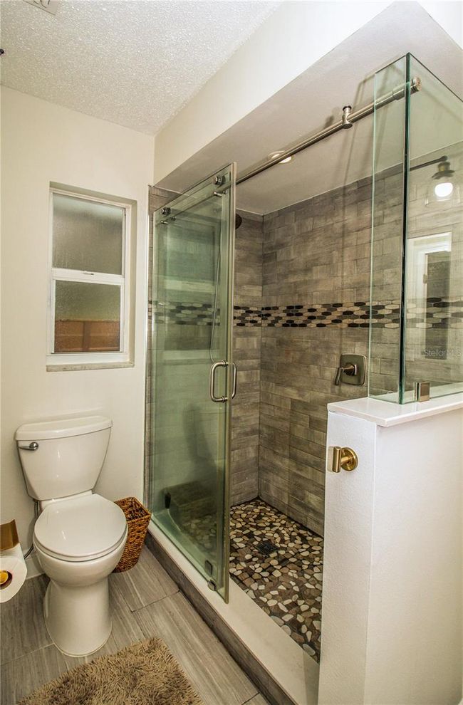 Updated bathroom | Image 20