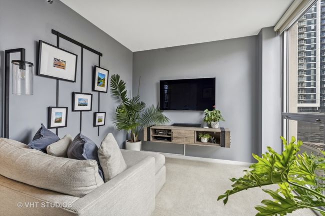 APT-704 - 200 W Grand Ave, Condo with 2 bedrooms, 2 bathrooms and 1 parking in CHICAGO IL | Image 16