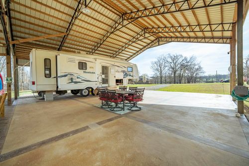 205 Bynum Terry Way, Savannah, TN, 38372-3113 | Card Image