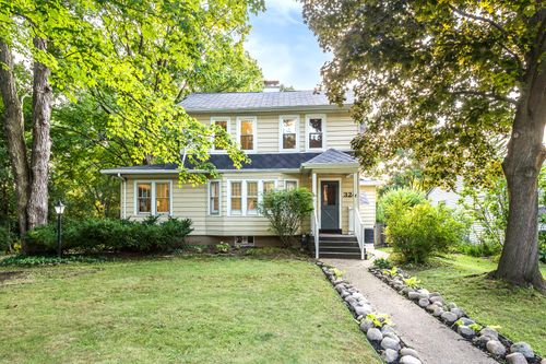 324 Highlake Ave, Ann Arbor, MI, 48103-2006 | Card Image