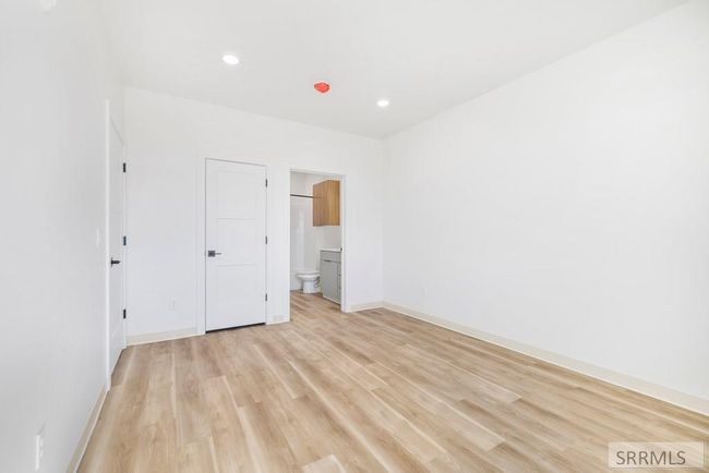 F201 - 201 E Ross Avenue, Condo with 2 bedrooms, 2 bathrooms and null parking in Driggs ID | Image 10