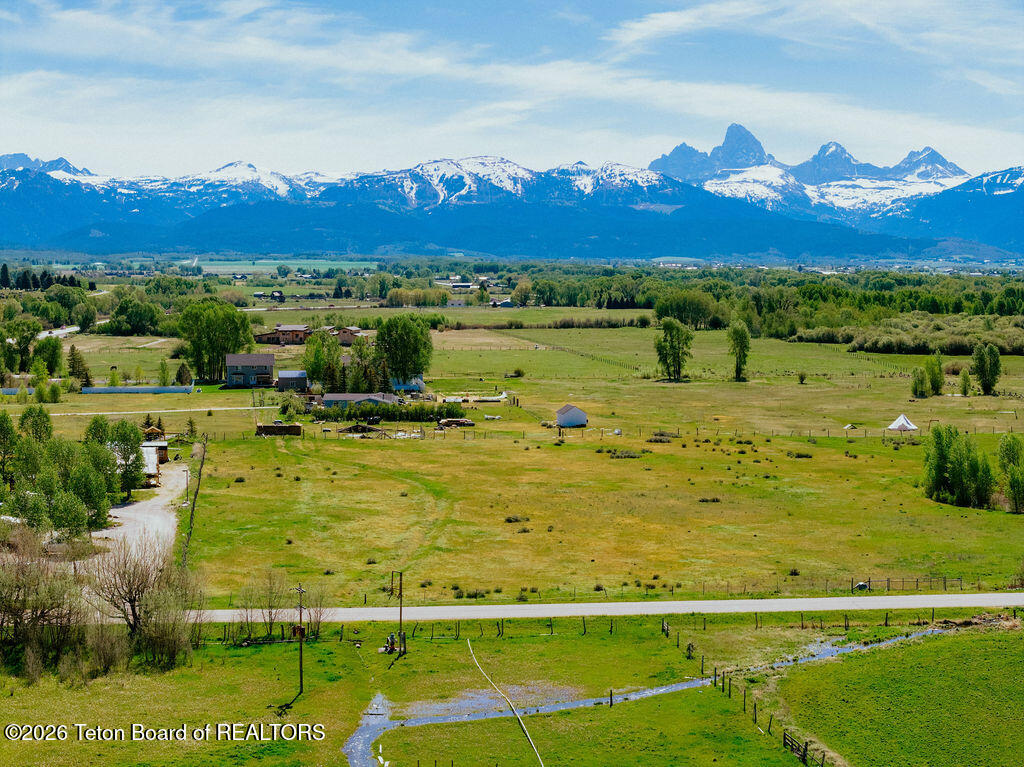 563 N 300 W, Tetonia, ID 83452