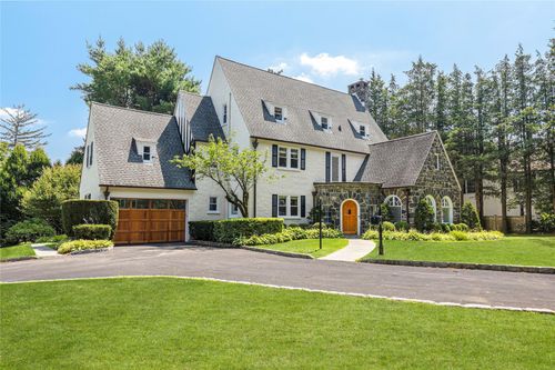 30 Park Dr N, Rye, NY, 10580-1830 | Card Image