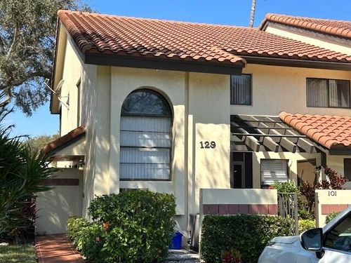 201-10415 S Circle Lake Dr, Boynton Beach, FL, 33437-3404 | Card Image