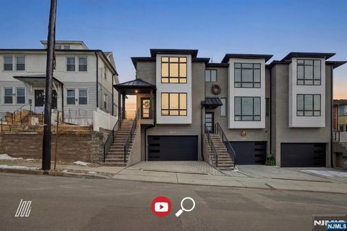 256A 7th St, Palisades Park, NJ, 07650-4034 | Card Image