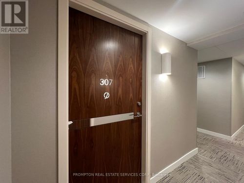 307-27 Mcmahon Dr, North York, ON, M2K0J2 | Card Image