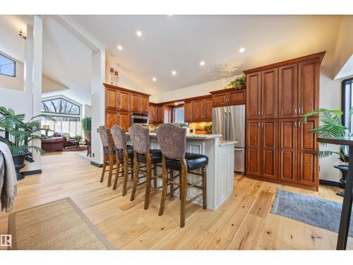 194 Norwich Cres, Sherwood Park, AB, T8A5T7 | Card Image