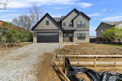 2092 Osprey Cv, Shelbyville, KY, 40065-8374 | Card Image