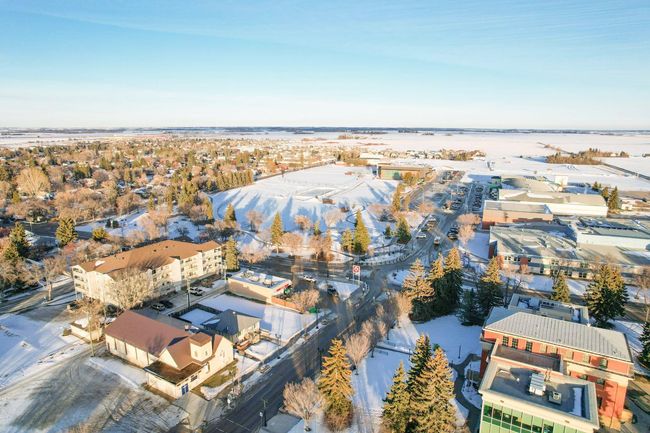 406 - 4707 51st Ave, Condo with 2 bedrooms, 2 bathrooms and 1 parking in Wetaskiwin AB | Image 7