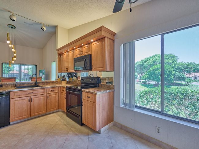 APT-202 - 10828 Lake Palm Ln, Condo with 3 bedrooms, 2 bathrooms and null parking in Boynton Beach FL | Image 13