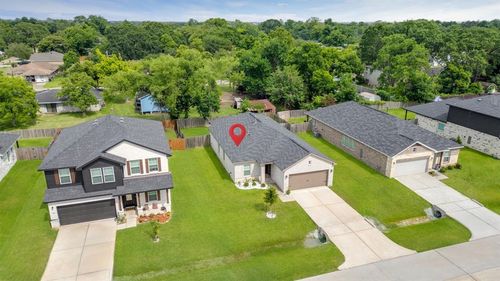 7315 Parkview Dr, Hitchcock, TX, 77563-1058 | Card Image