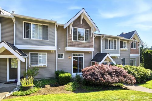 c3-23120 Se Black Nugget Rd, Issaquah, WA, 98029-7340 | Card Image
