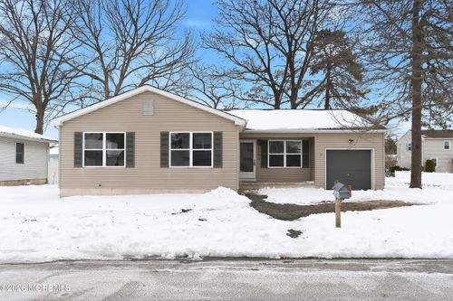 1353 Mermaid Ave, Beachwood, NJ, 08722-4332 | Card Image