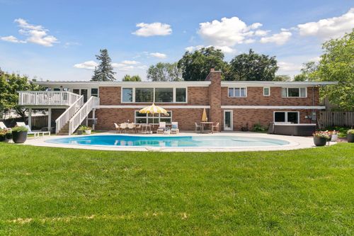 5504 Merritt Cir, Edina, MN, 55436-2026 | Card Image