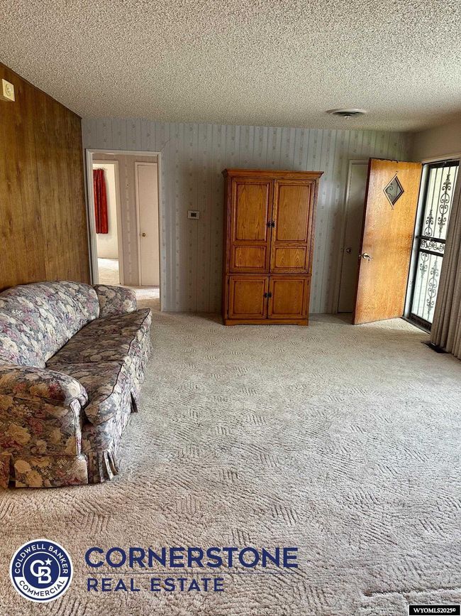 1819 S Washington St, House other with 3 bedrooms, 1 bathrooms and null parking in Casper WY | Image 5