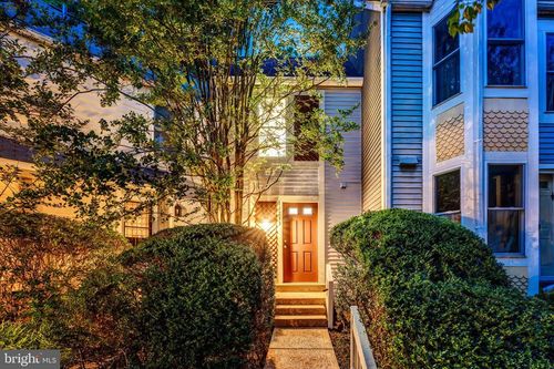11213 Silentwood Ln, RESTON, VA, 20191-4134 | Card Image