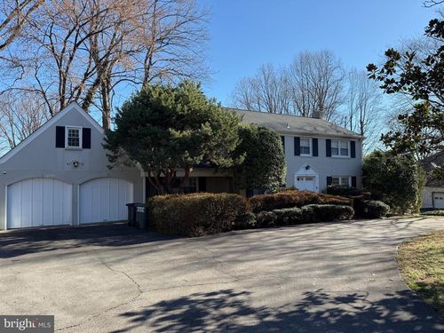 9616 Burke View Ave, Burke, VA, 22015-3006 | Card Image