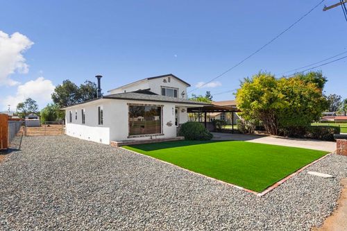 611 9th St, Ramona, CA, 92065-2324 | Card Image