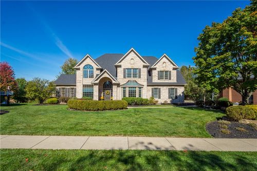 9002 Peregrine Dr, Gibsonia, PA, 15044-8061 | Card Image