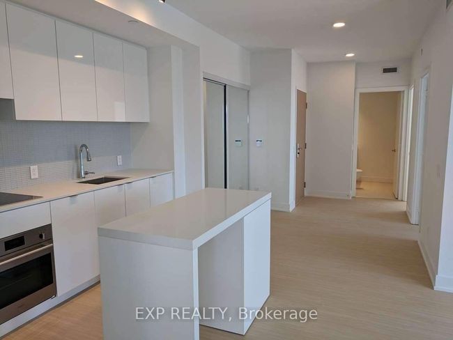 4311 - 7 Grenville St, Condo with 3 bedrooms, 2 bathrooms and null parking in Toronto ON | Image 4