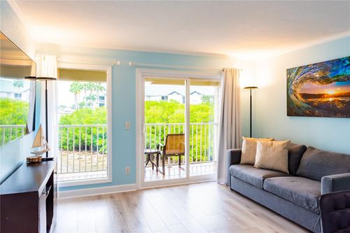 275-2506 N Rocky Point Dr, TAMPA, FL, 33607-1406 | Card Image
