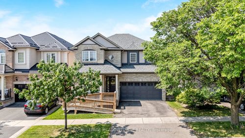 996 Vickerman Way, Milton, ON, L9T0J6 | Card Image