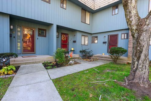 23-23 Margo Ct, Cromwell, CT, 06416-1729 | Card Image