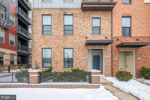 3326 Tribune Ct, HYATTSVILLE, MD, 20782-2980 | Card Image