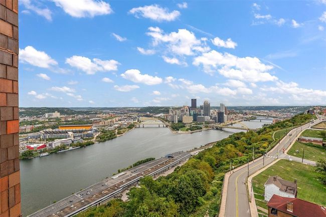 APT-1102 - 1700 Grandview Ave, Condo with 2 bedrooms, 2 bathrooms and 2 parking in Mt Washington PA | Image 32