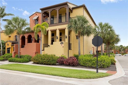 8712-11875 Izarra Way, FORT MYERS, FL, 33912-8912 | Card Image