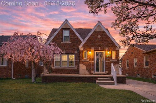 2446 22nd St, Wyandotte, MI, 48192-4430 | Card Image