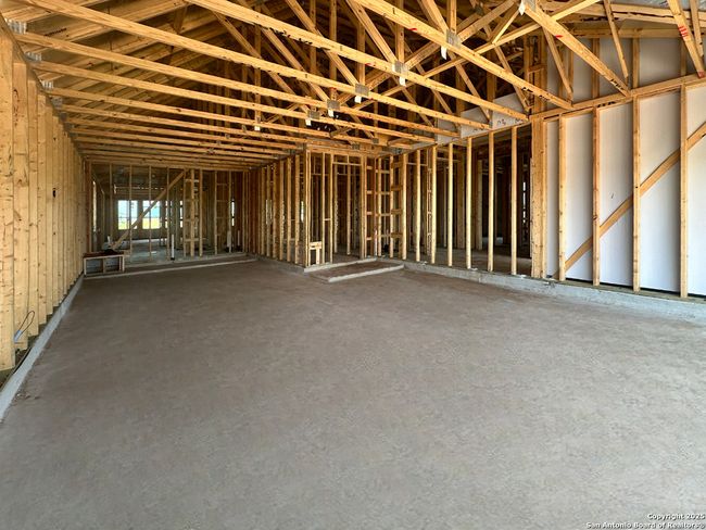 12915 Spur Holw, House other with 3 bedrooms, 3 bathrooms and null parking in Schertz TX | Image 9