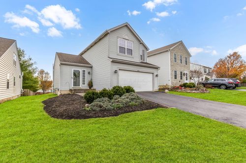 1627 Bristol Commons Pl, Columbus, OH, 43240-2139 | Card Image