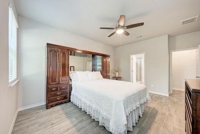 817 Choya Trl, House other with 3 bedrooms, 2 bathrooms and 4 parking in Leander TX | Image 12