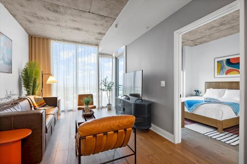 1207-48 East Ave, Austin, TX, 78701-4317 | Card Image