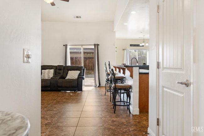 605 Cornelia St, House other with 4 bedrooms, 2 bathrooms and null parking in Wasco CA | Image 7