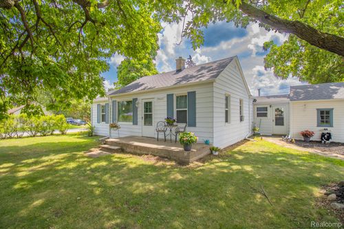 35227 John Hauk St, Westland, MI, 48185-3589 | Card Image