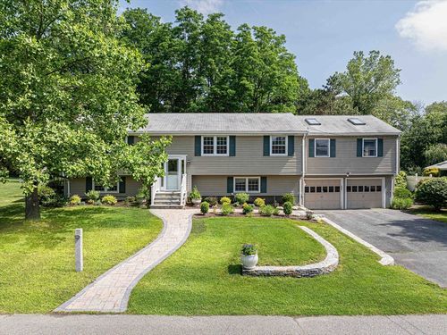 32 Eaton Rd W, Framingham, MA, 01701-2604 | Card Image