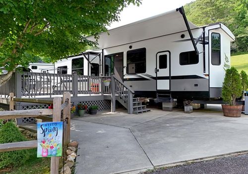 17 Lauren Dr, Blairsville, GA, 30512-7509 | Card Image