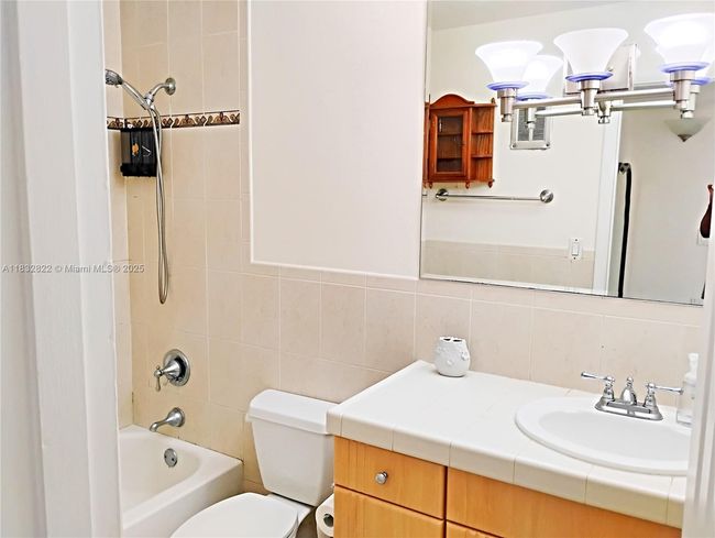 APT-22 - 8605 Sw 68 Th Ct, Condo with 1 bedrooms, 1 bathrooms and null parking in Pinecrest FL | Image 13