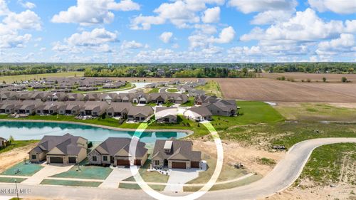 9233 Summer Song Ln, Sylvania, OH, 43560-8208 | Card Image
