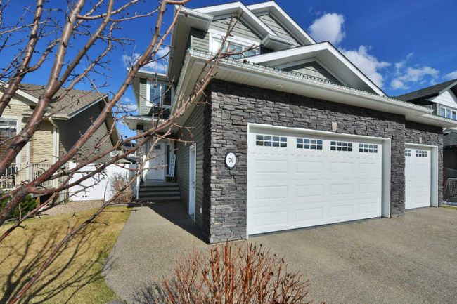 70 Voisin Close, House detached with 4 bedrooms, 2 bathrooms and 3 parking in Red Deer AB | Image 2