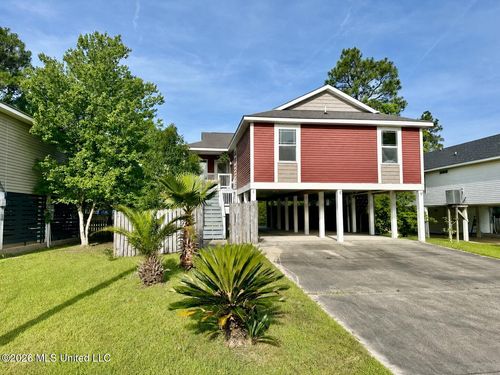 203 Pinewood Dr, Pass Christian, MS, 39571-2308 | Card Image