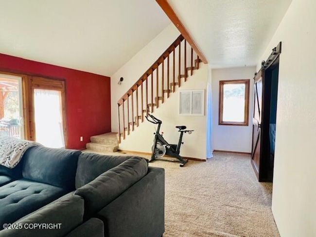 Living Room (9) | Image 53